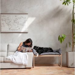 Cama colecho para mascotas savannah de Cool Dreams en el salón