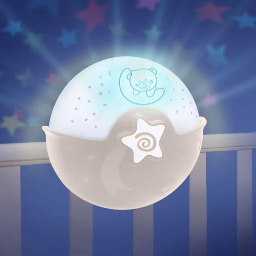 Lámpara proyector cuna Infantino modo estrellas en tienda Cool Dreams